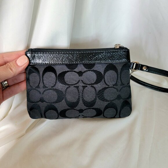 Coach Signature Black Zip Wristlet NWOT, Retails: $230 - Picture 7 of 8